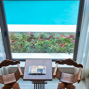 Rimondi Boutique - Small Luxury Of The World **** העיירה רתימנו